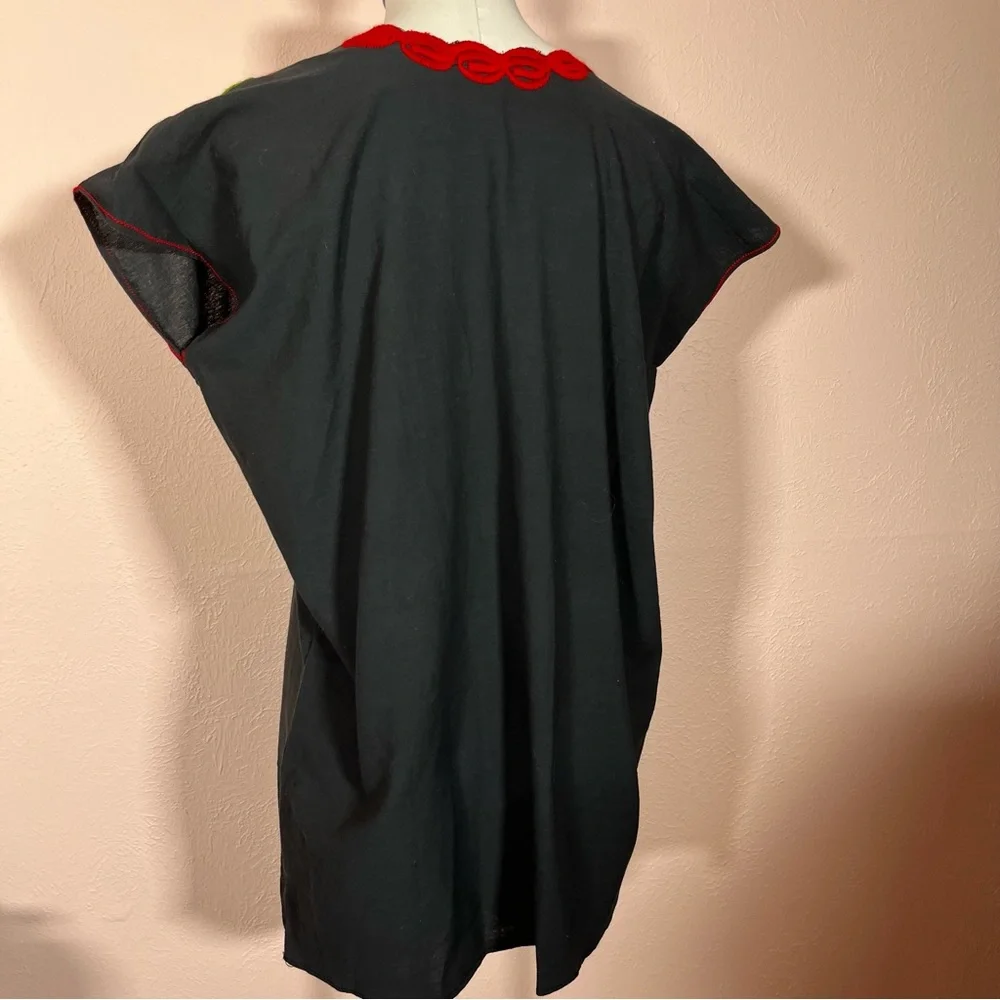 Vintage Bohemian Handmade Mexican Embroidered Red Floral Black Tunic Blouse - Picture 5 of 17